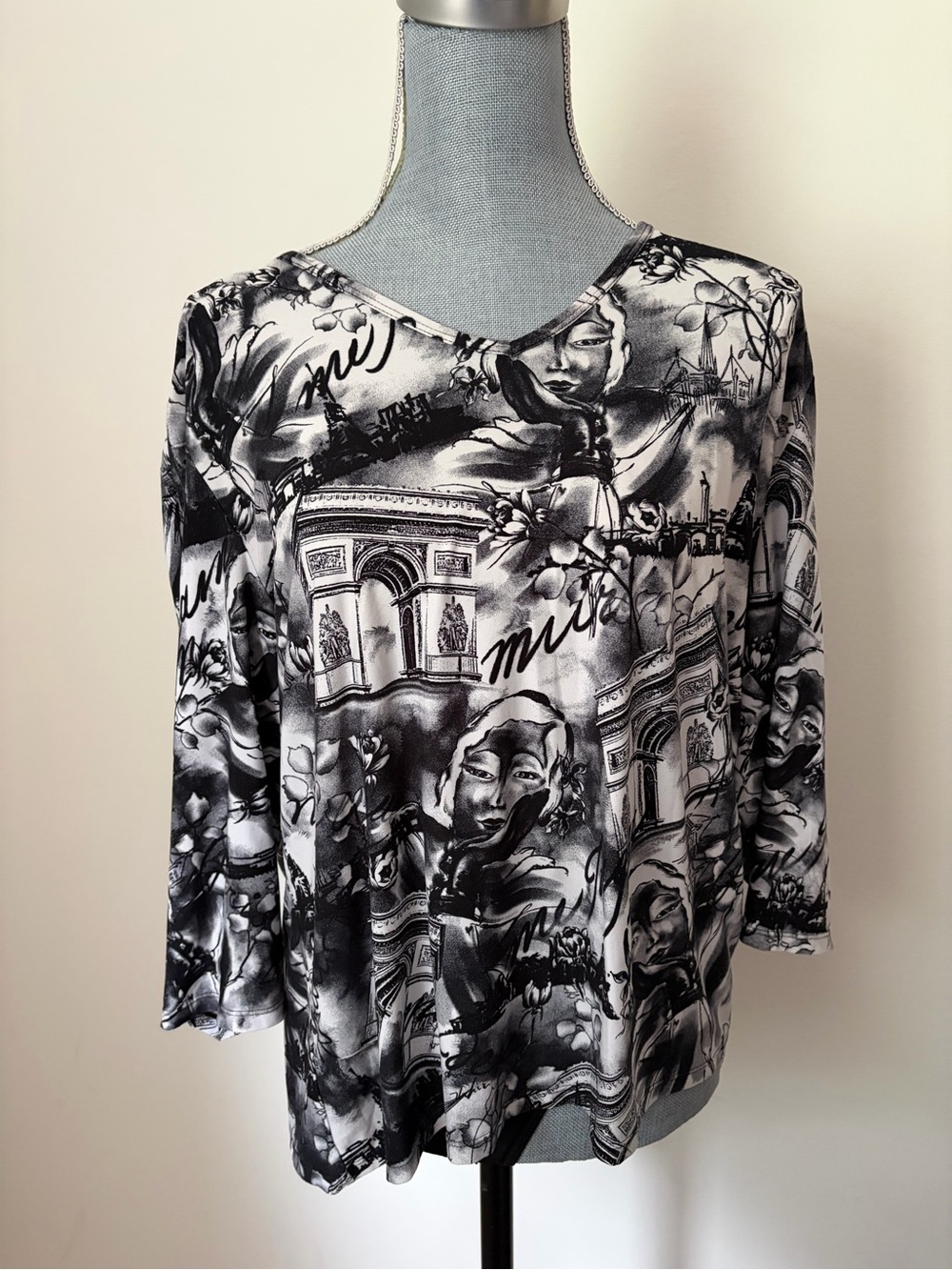Y2K Paris Art Nouveau Black & White V-Neck Graphic Print Top